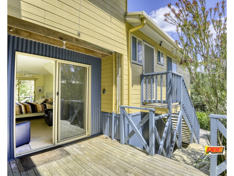 33.. ST IVES CRESCENT, Venus Bay VIC 3956