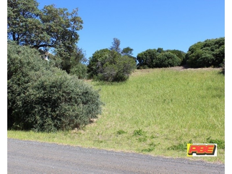 8 SATELLITE CRESCENT, Venus Bay VIC 3956