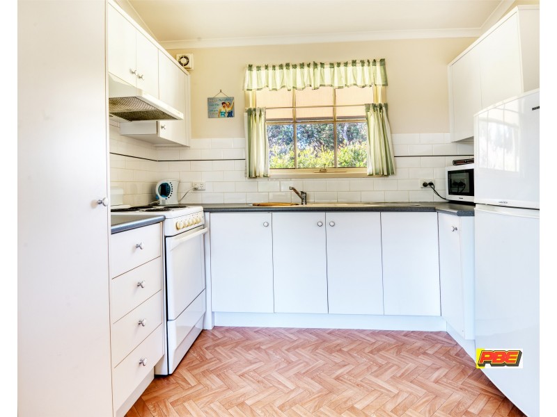 90 JUPITER BOULEVARD, Venus Bay VIC 3956