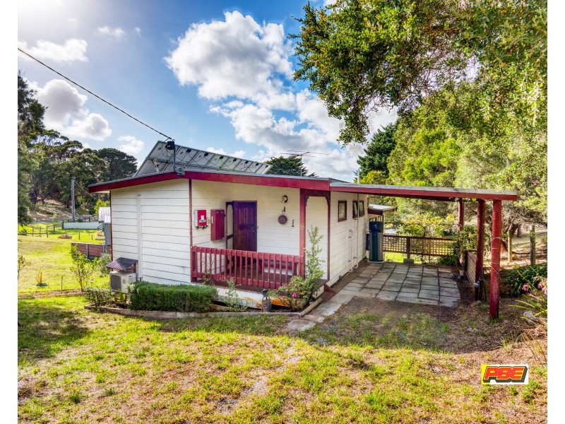 8 CRICHTON CRESCENT, Venus Bay VIC 3956