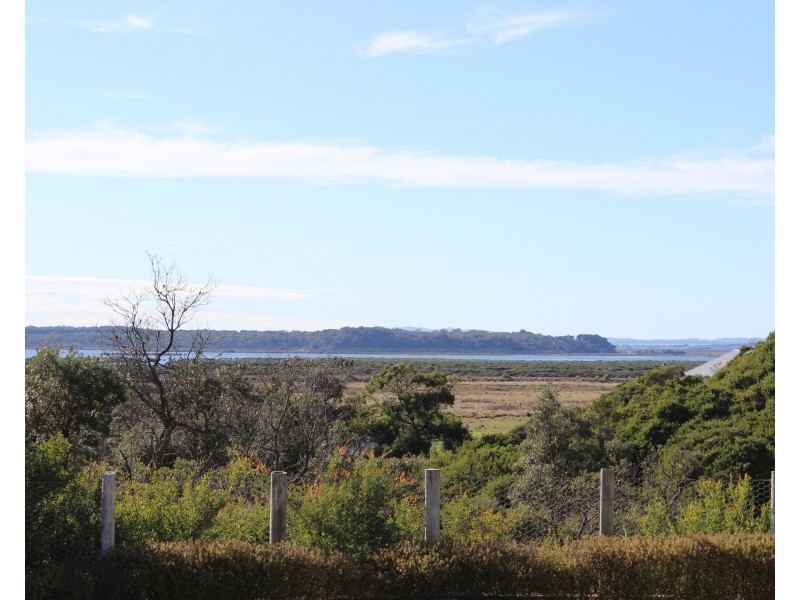 21 ST IVES CRESCENT, Venus Bay VIC 3956