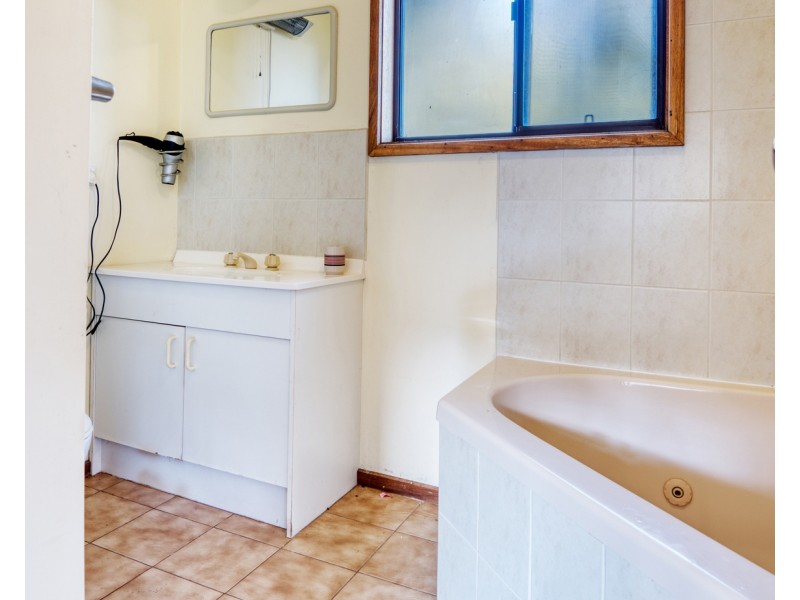69 MCINDOE AVENUE, Venus Bay VIC 3956