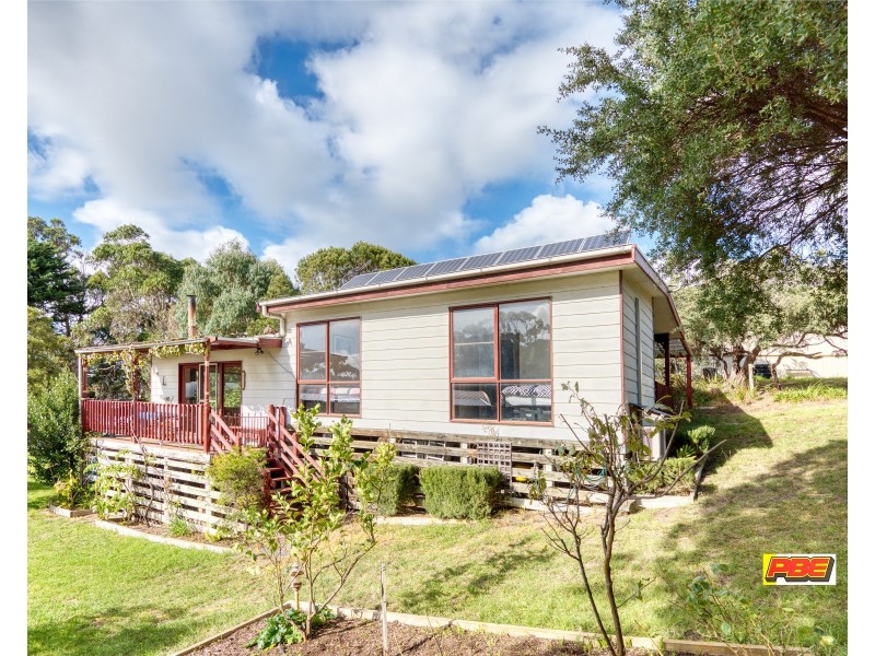 8. CRICHTON CRESCENT, Venus Bay VIC 3956