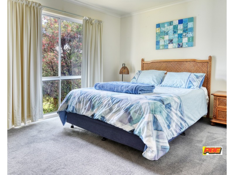 32 LOUIS ROAD, Venus Bay VIC 3956