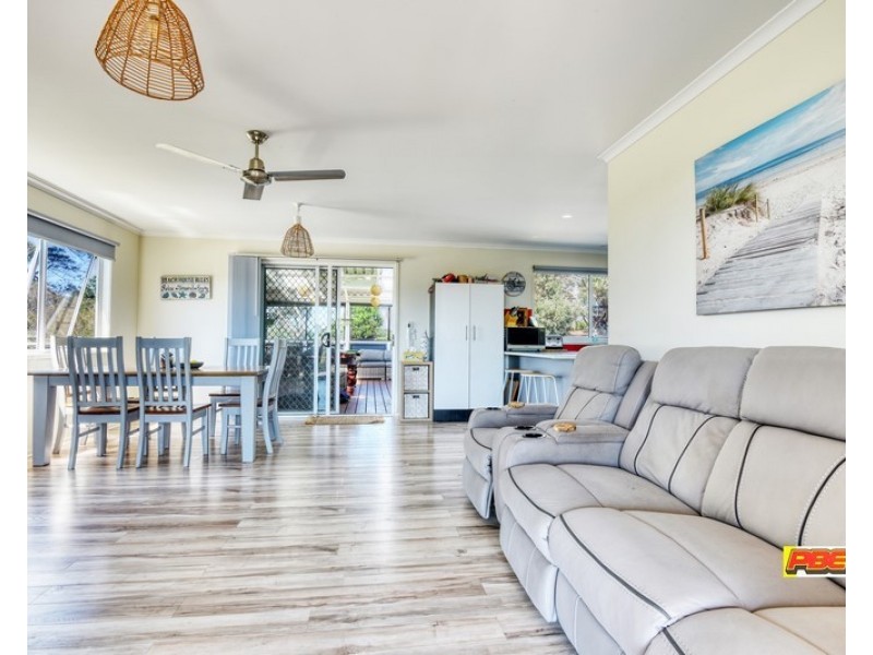 16 SATELLITE CRESCENT, Venus Bay VIC 3956