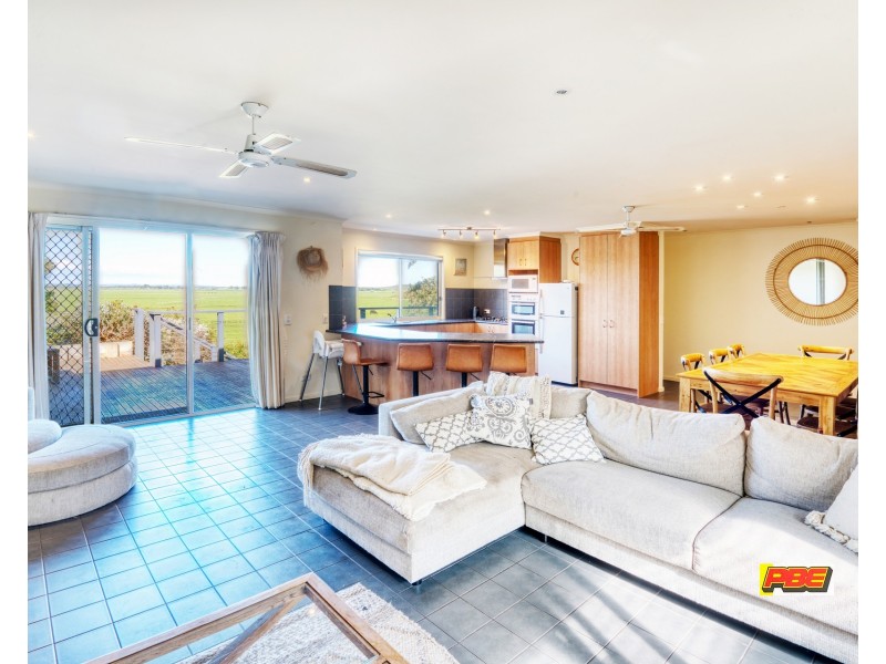 30 Pluto Drive, Venus Bay VIC 3956