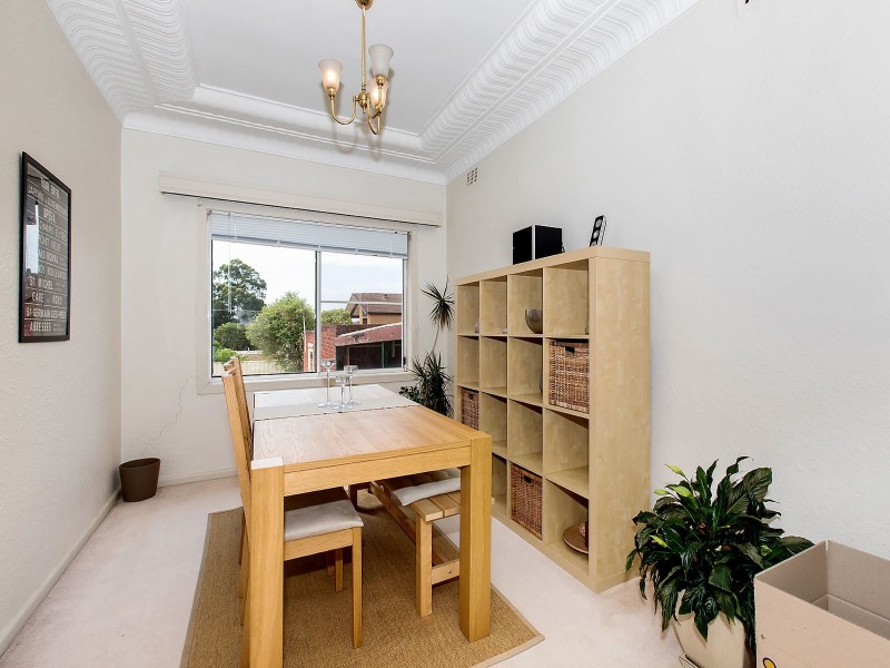 4 Vivienne Street, Kingsgrove NSW 2208