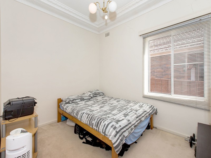 4 Vivienne Street, Kingsgrove NSW 2208