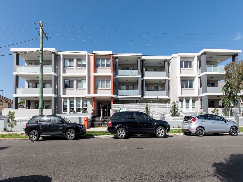 3/61-65 Trafalgar Street, Peakhurst NSW 2210