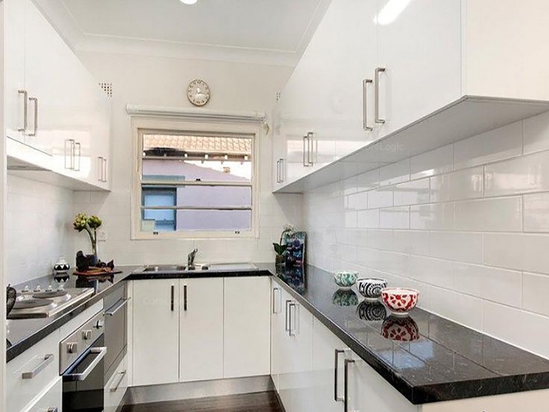 10 Erang Street, Carss Park NSW 2221