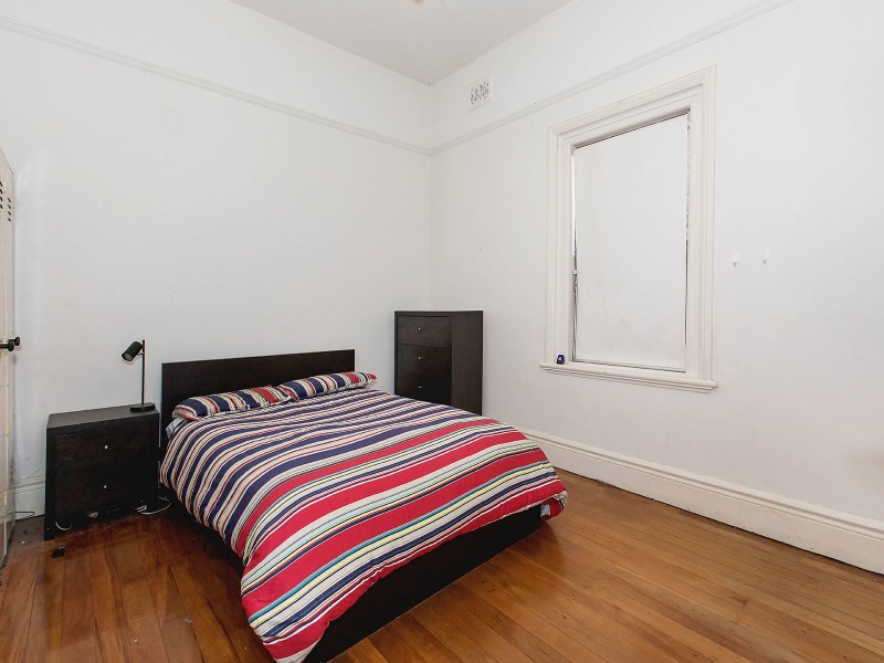 32 Anzac Parade, Kensington NSW 2033