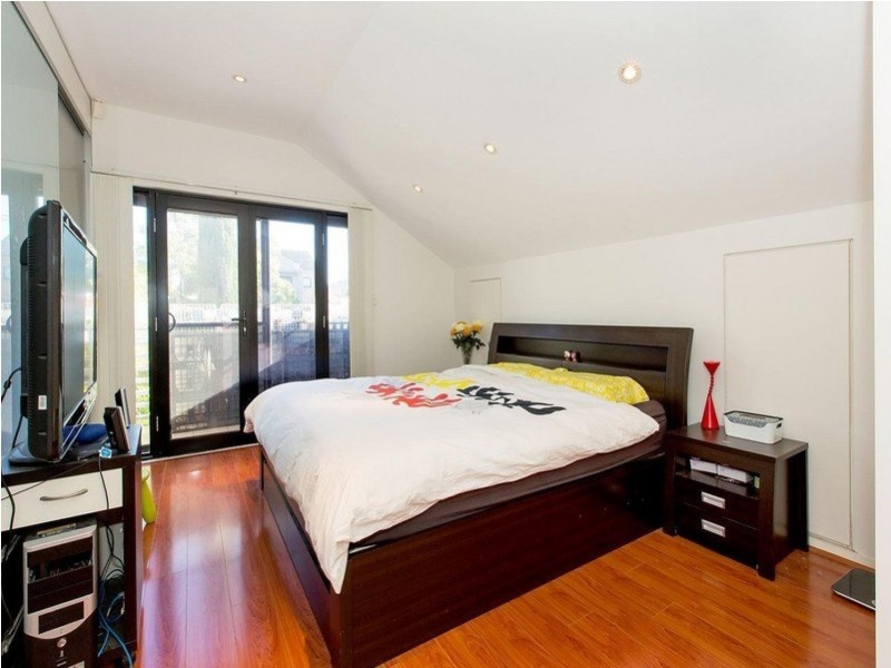 17 Universal Street, Mortdale NSW 2223