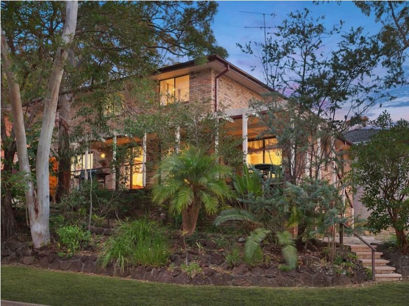 11 Tallowwood Avenue, Lugarno NSW 2210