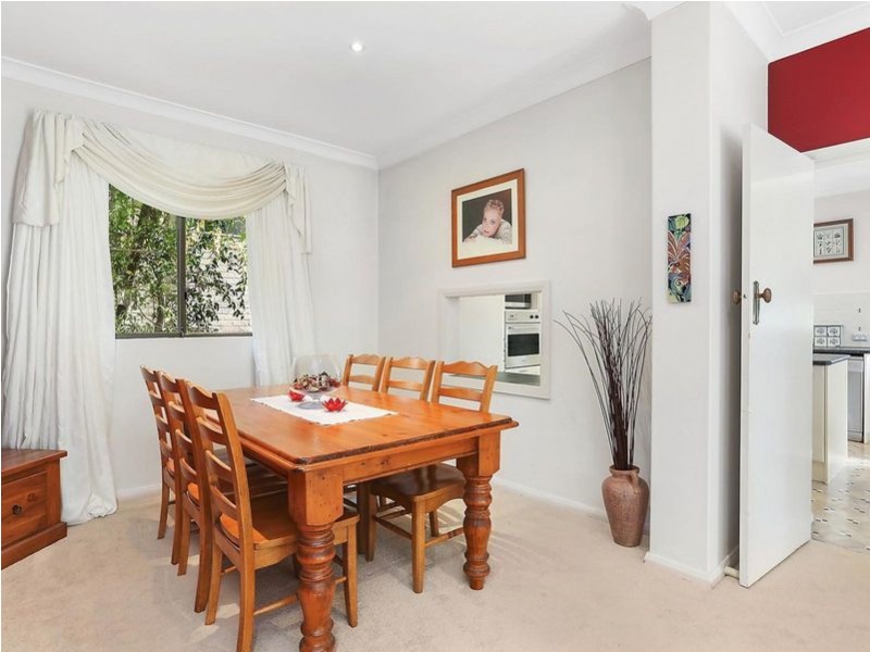 11 Tallowwood Avenue, Lugarno NSW 2210