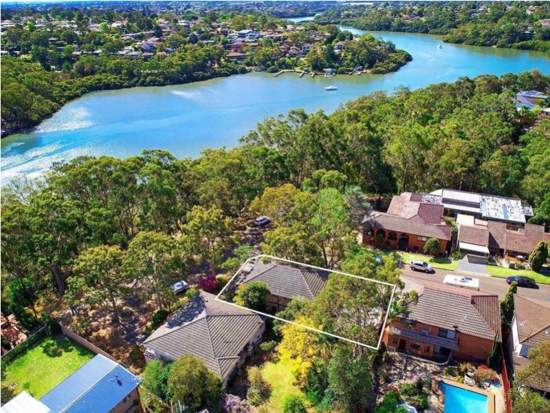 11 Tallowwood Avenue, Lugarno NSW 2210