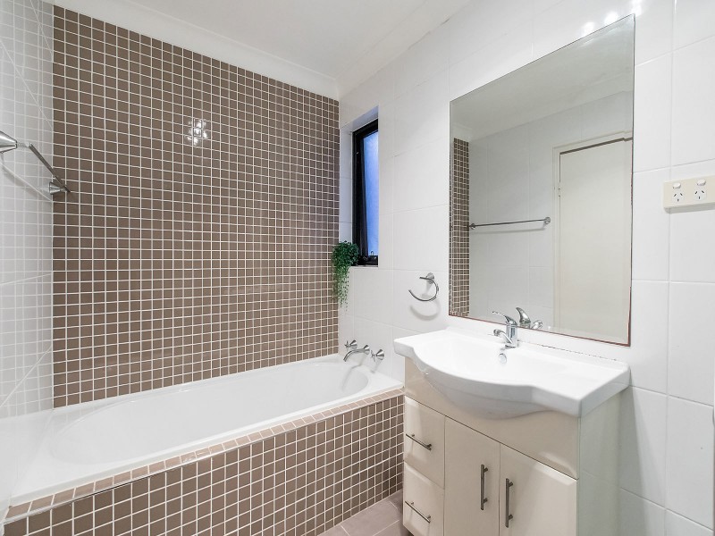 2/42 Melvin Street, Beverly Hills NSW 2209