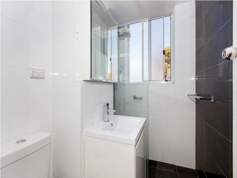 4/229 King Georges Road, Roselands NSW 2196