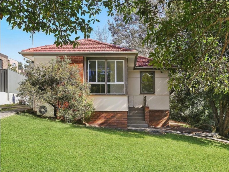 19 Pearce Avenue, Peakhurst NSW 2210