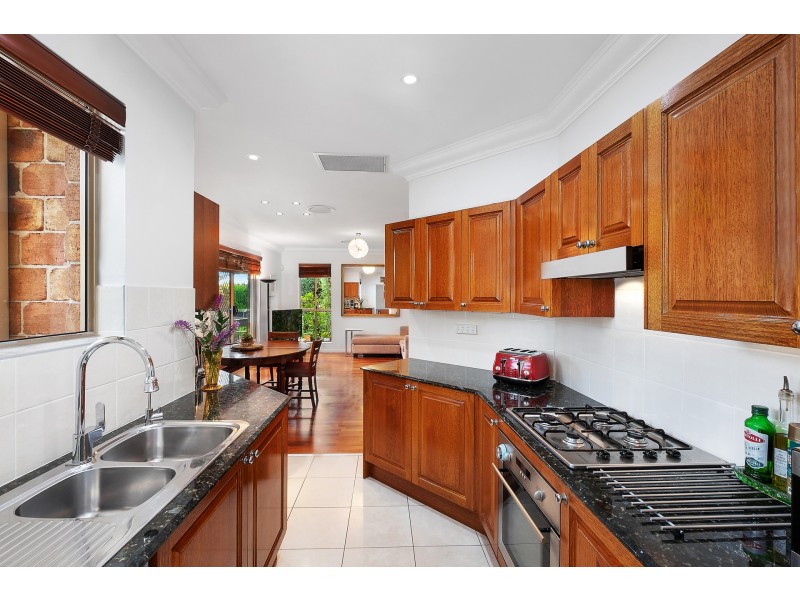 2/2 Toohey Crescent, Bexley NSW 2207