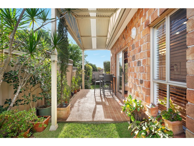 2/2 Toohey Crescent, Bexley NSW 2207