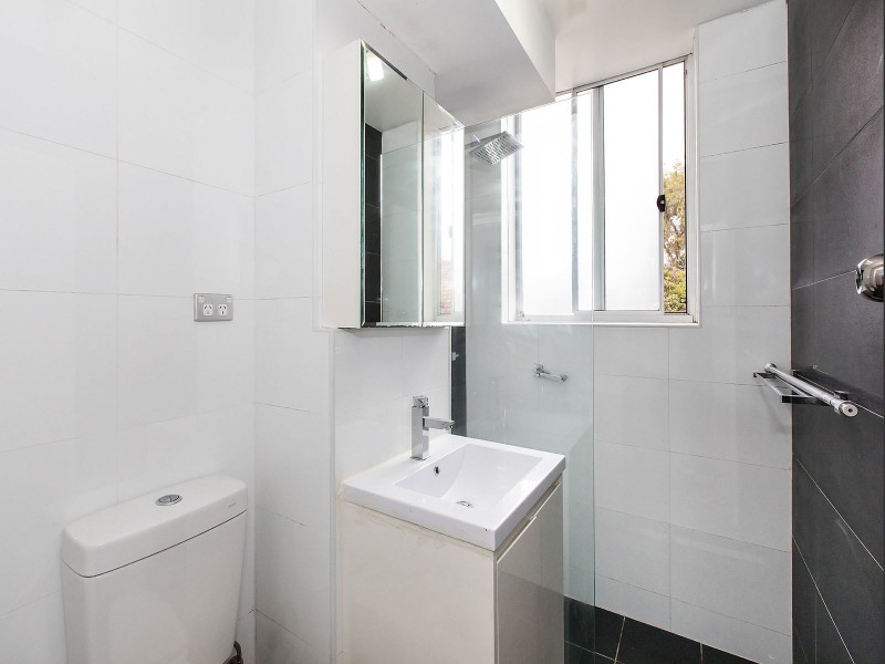 4/231 King Georges Road, Roselands NSW 2196