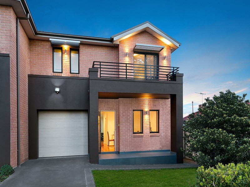 21A Robyn Street, Revesby NSW 2212