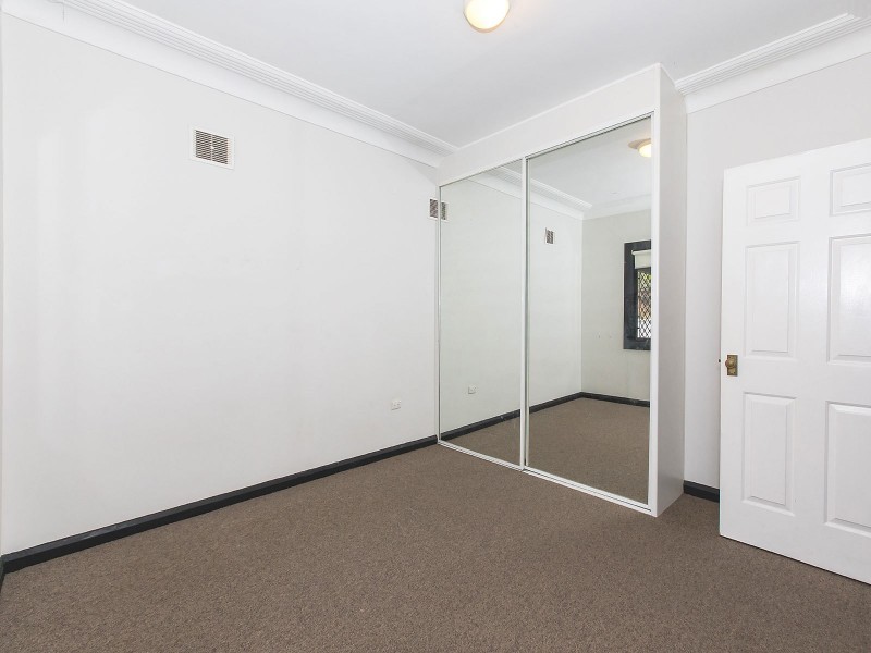 42 Toronto Parade, Sutherland NSW 2232