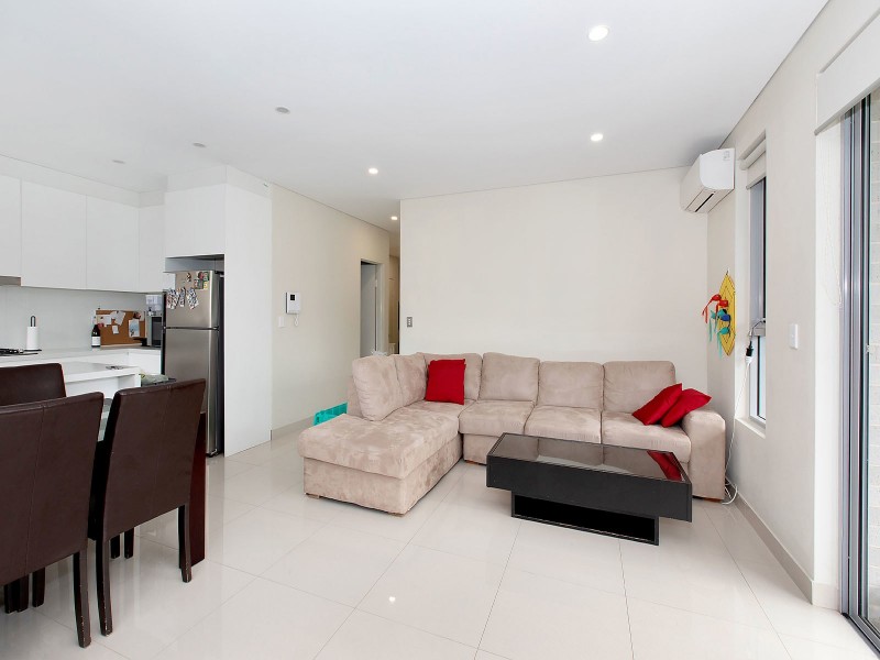 1/61 Trafalgar Street, Peakhurst NSW 2210