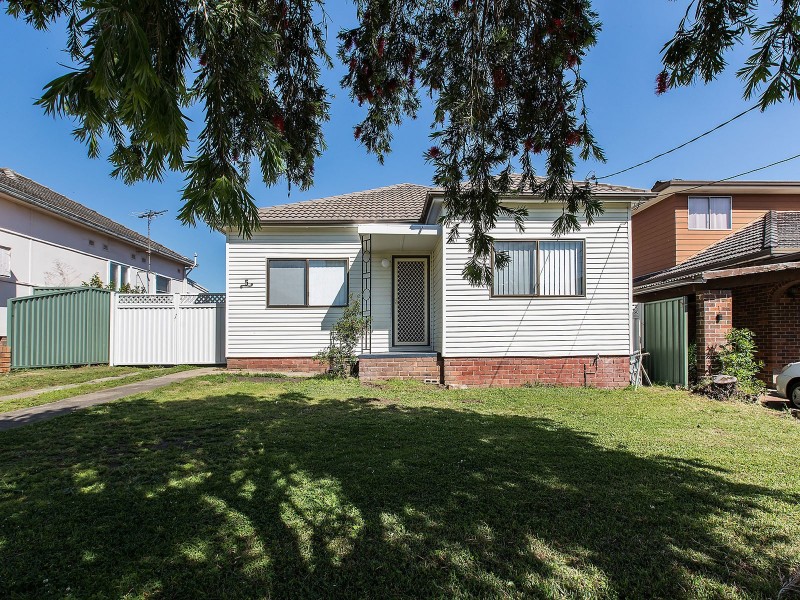 5 Bonaparte Street, Riverwood NSW 2210