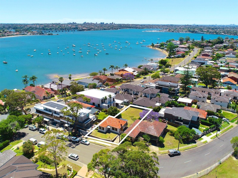 81 Old Taren Point Road, Taren Point NSW 2229