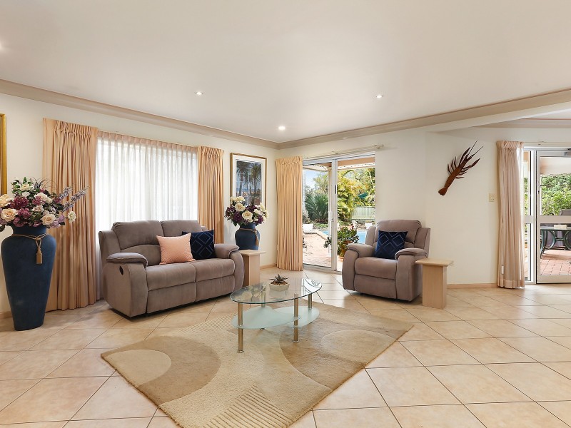 17 Wollondilly Place, Sylvania Waters NSW 2224