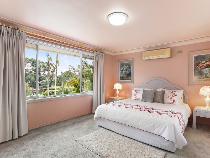 17 Wollondilly Place, Sylvania Waters NSW 2224