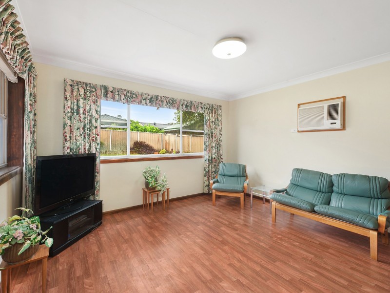 21 Valmay Avenue, Picnic Point NSW 2213