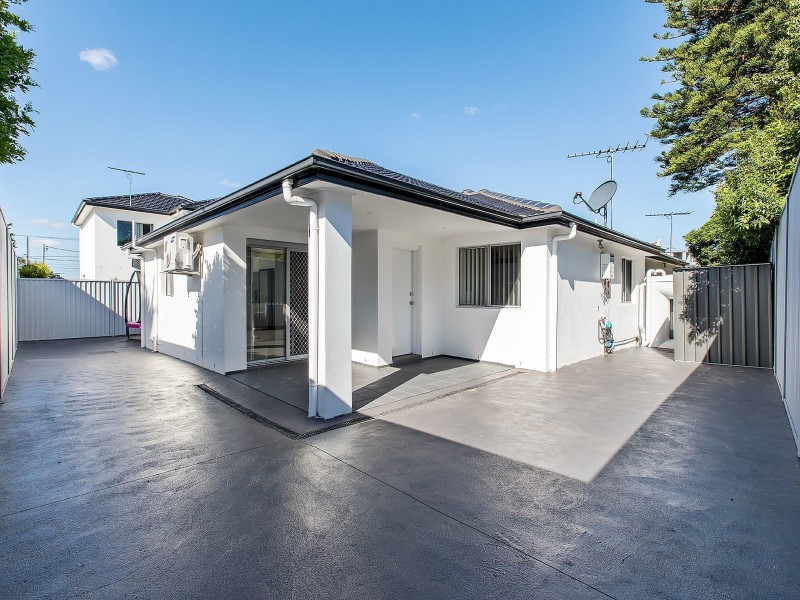 2/7-11 Ludgate Street, Roselands NSW 2196