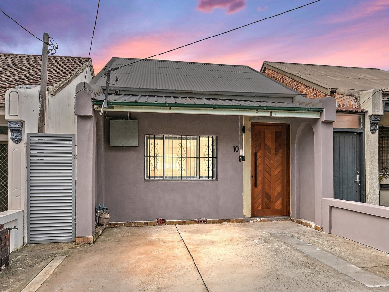 10 Gibbes Street, Banksia NSW 2216