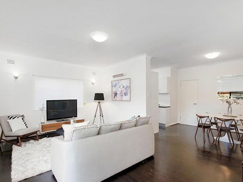 10 Erang Street, Carss Park NSW 2221