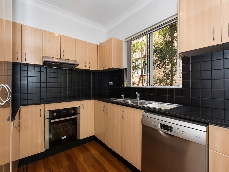 2/2-4 Queens Road, Brighton-le-sands NSW 2216
