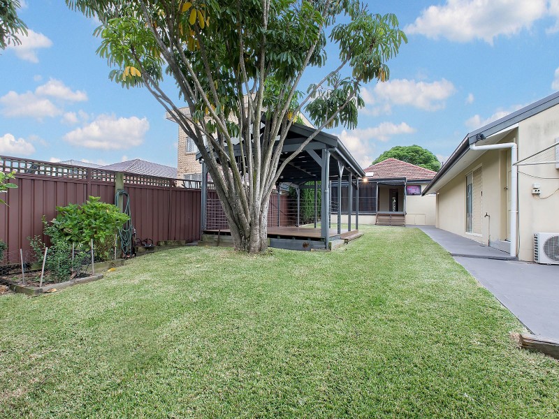 13 Draper Avenue, Roselands NSW 2196