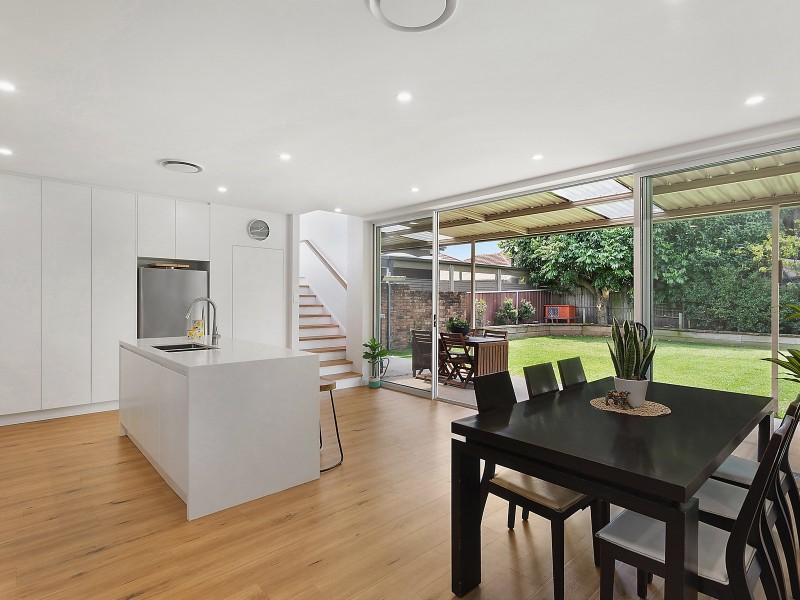 5 Leigh Avenue, Roselands NSW 2196