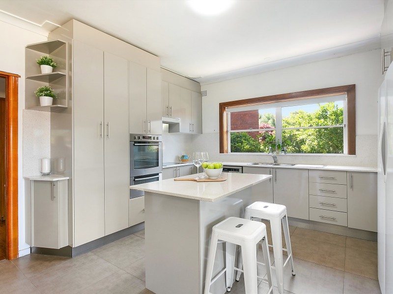 4 Wiggins Avenue, Beverly Hills NSW 2209