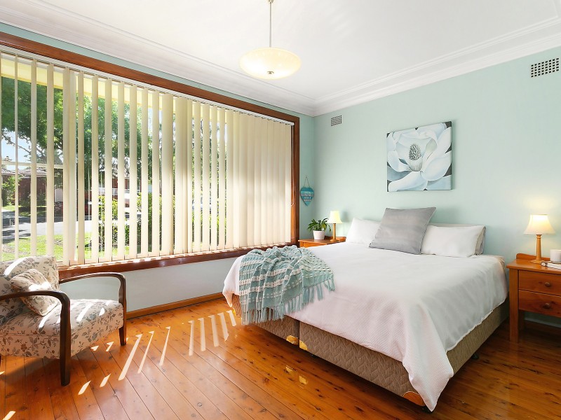 4 Wiggins Avenue, Beverly Hills NSW 2209
