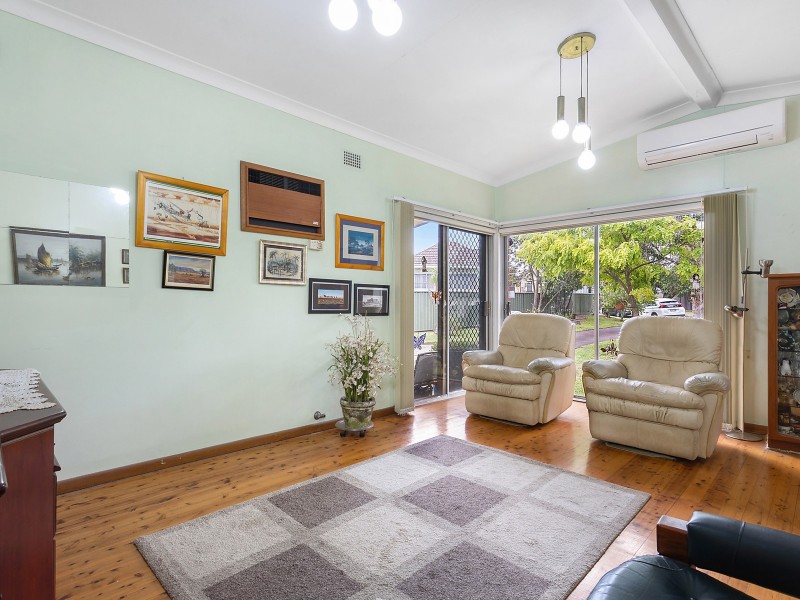 16 Cowland Avenue, East Hills NSW 2213