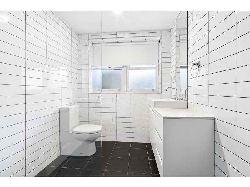 18/8-10 Deeban Walk, Cronulla NSW 2230