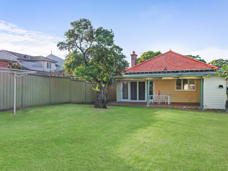 6 Glenfarne Street, Bexley NSW 2207