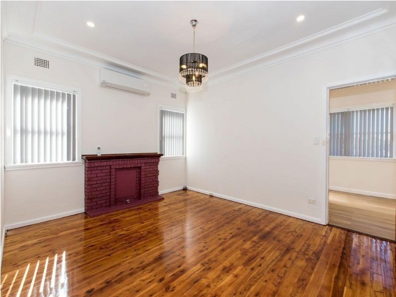 39 Warraroong Street, Beverly Hills NSW 2209