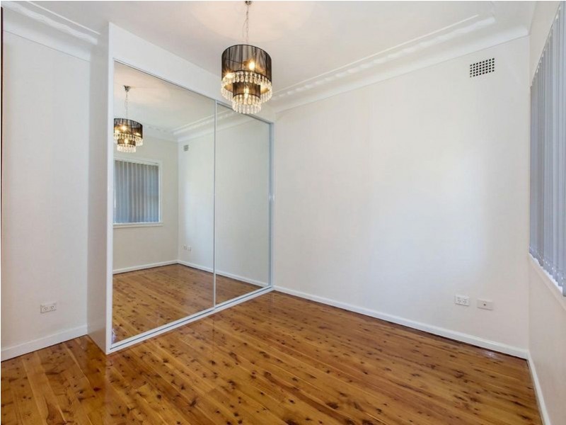 39 Warraroong Street, Beverly Hills NSW 2209