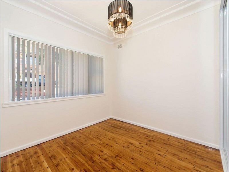 39 Warraroong Street, Beverly Hills NSW 2209