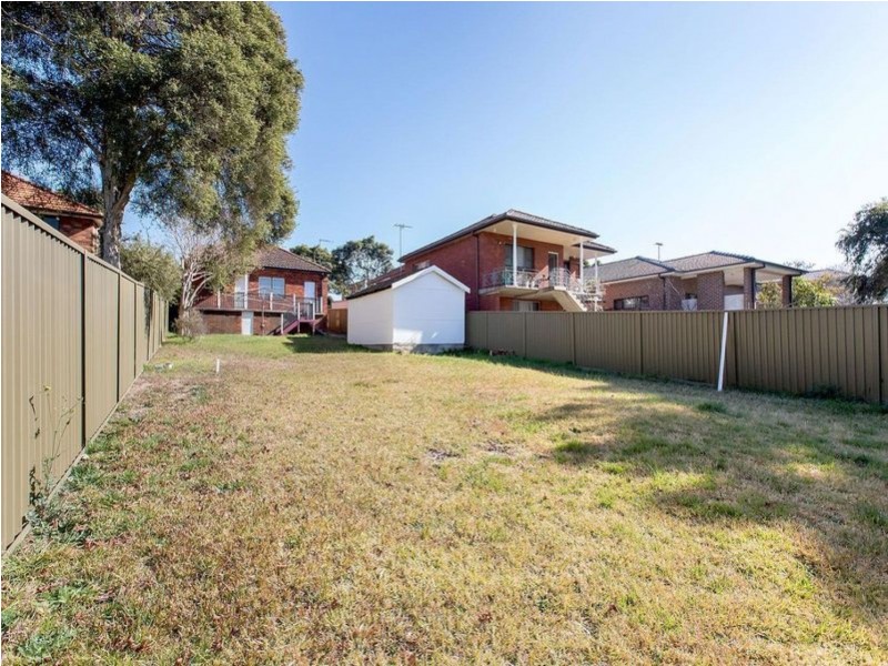 39 Warraroong Street, Beverly Hills NSW 2209