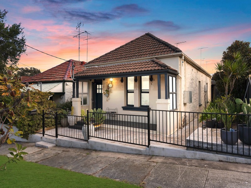 1 Curtis Street, Banksia NSW 2216