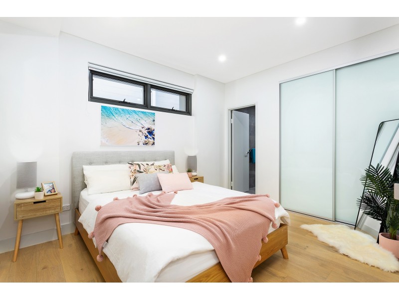 202/22 Pinnacle Street, Miranda NSW 2228